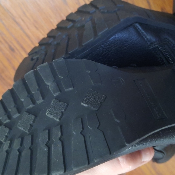 Crown Vintage Round toe Zip up Black Stacked Heel Boots - Picture 5 of 8